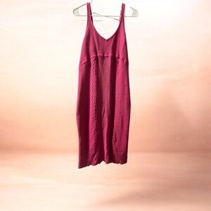 Chic Sleeveless Midi Dress in Vibrant Pink